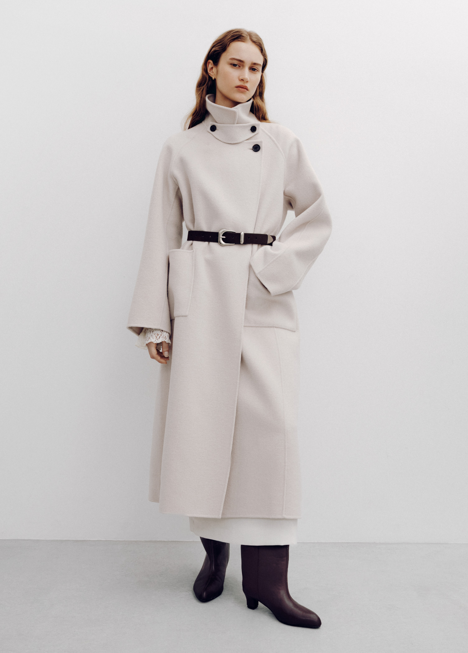 Part. 2 of 15：coat・tops・dress・belt・boots