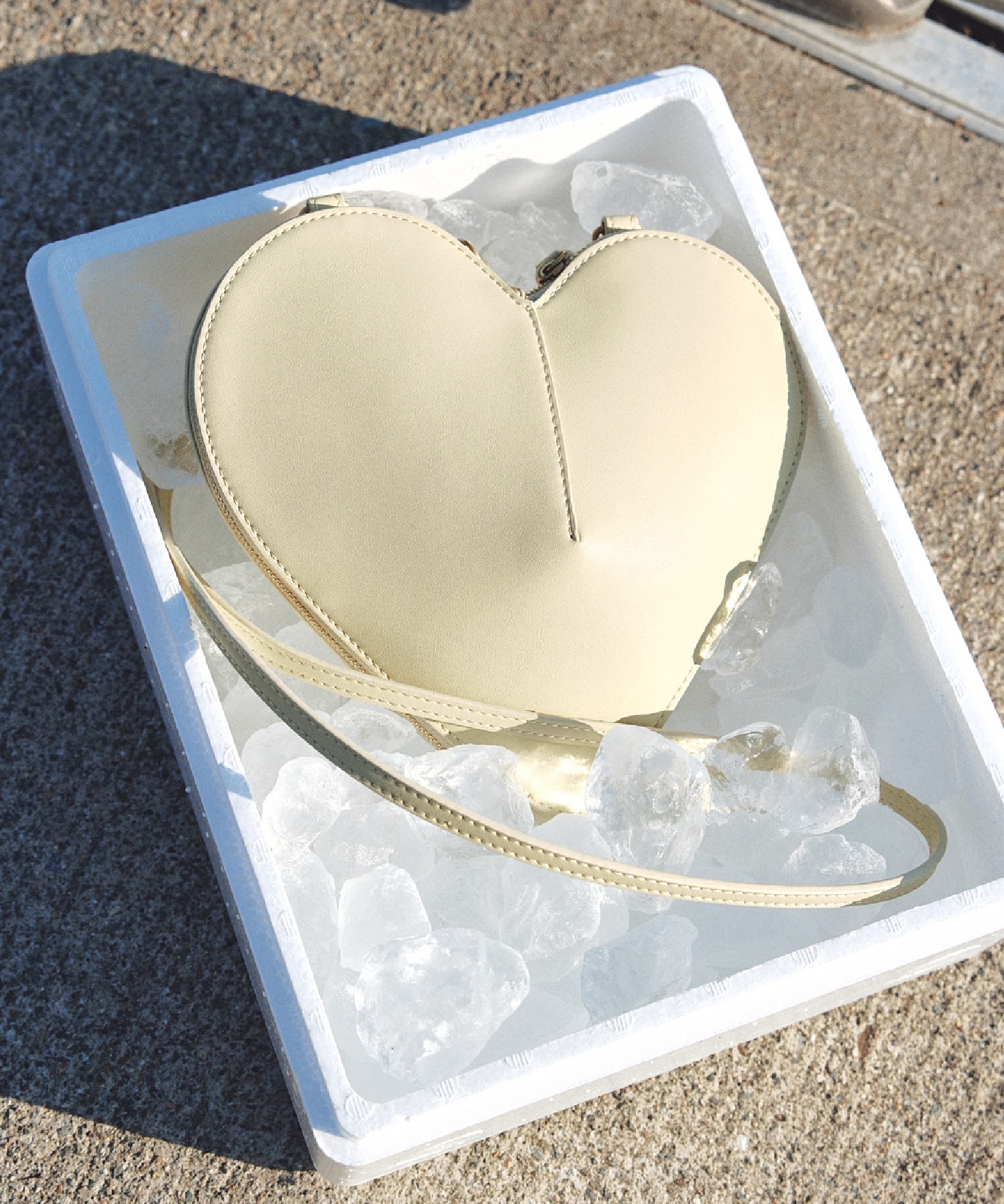 ハートモチーフショルダーバッグの商品写真