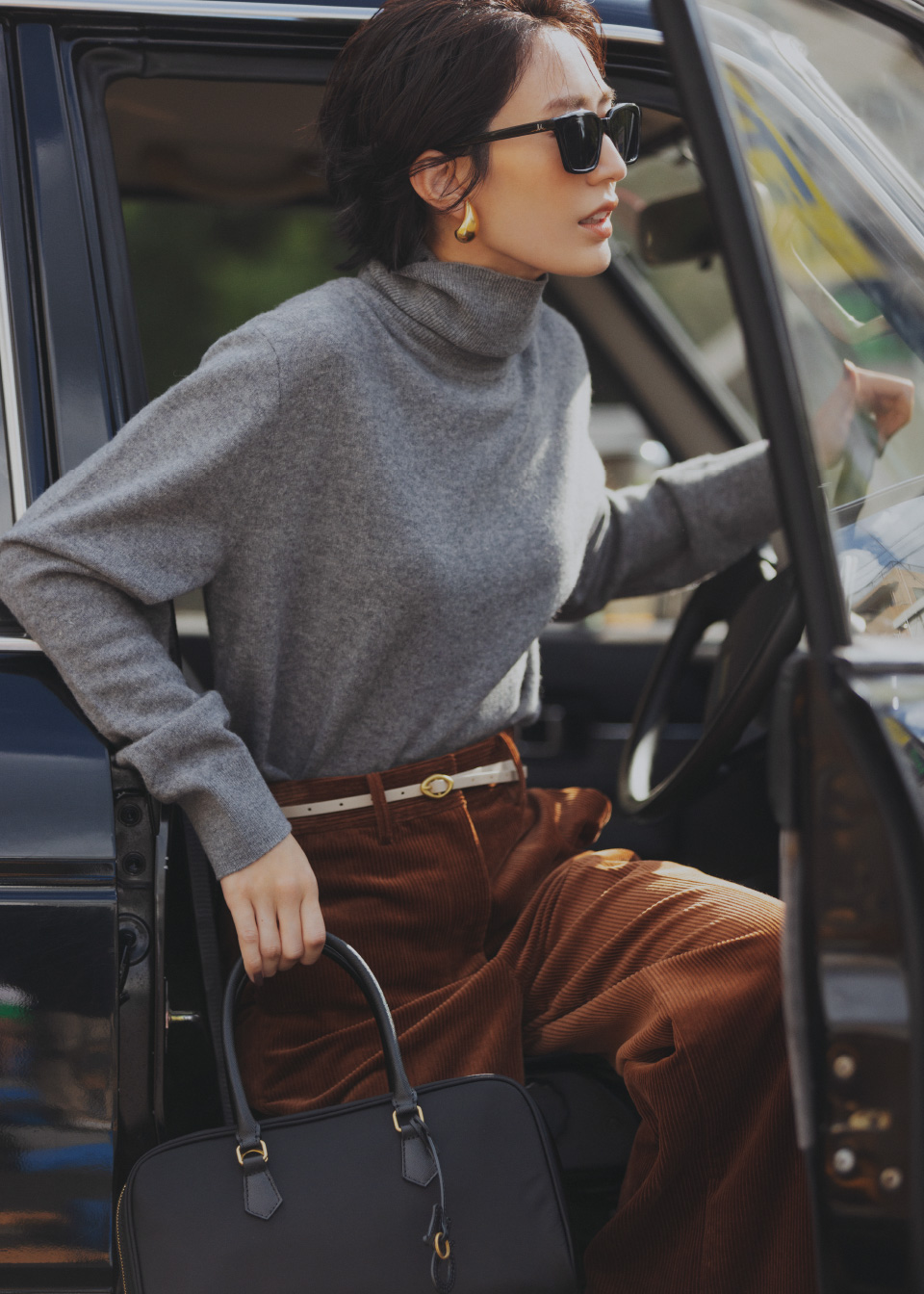 寒暖差が激しい季節に！「毎⽇オシャレなママ」が叶う【⼀週間コーデ