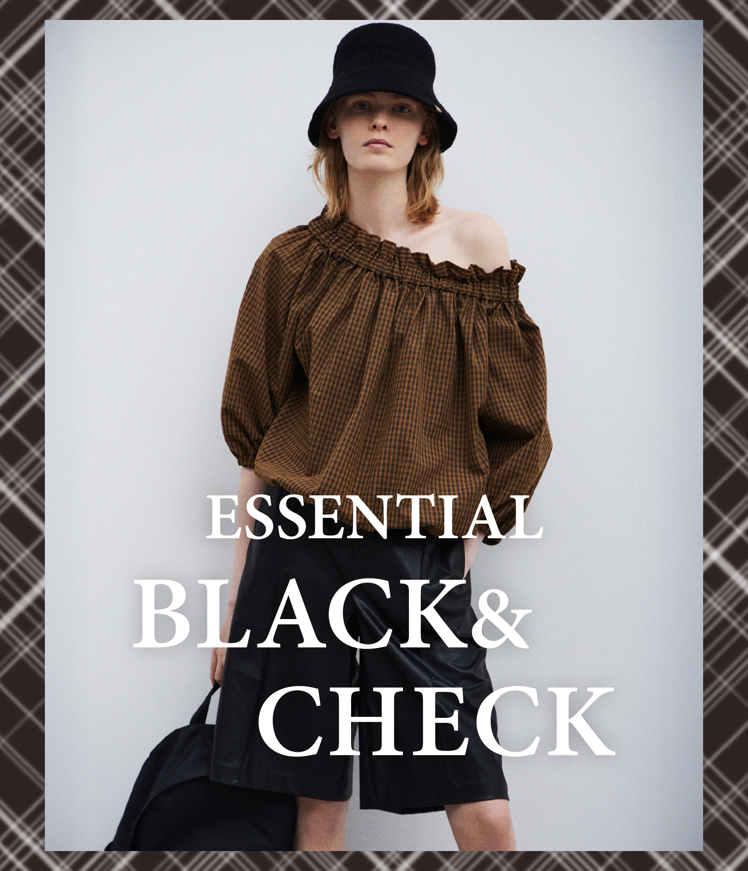 ESSENTIAL BLACK & CHECK