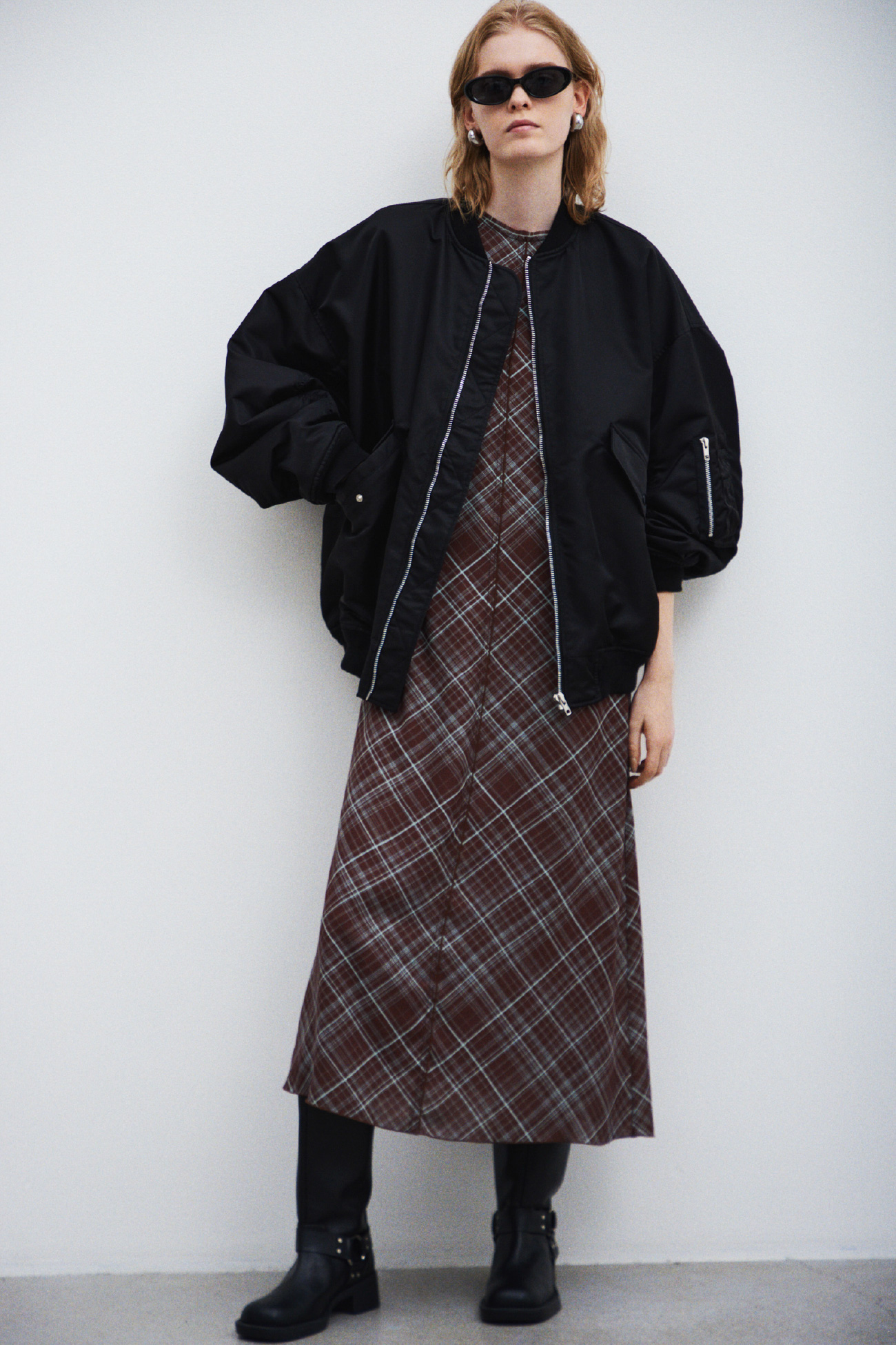 ESSENTIAL BLACK & CHECK