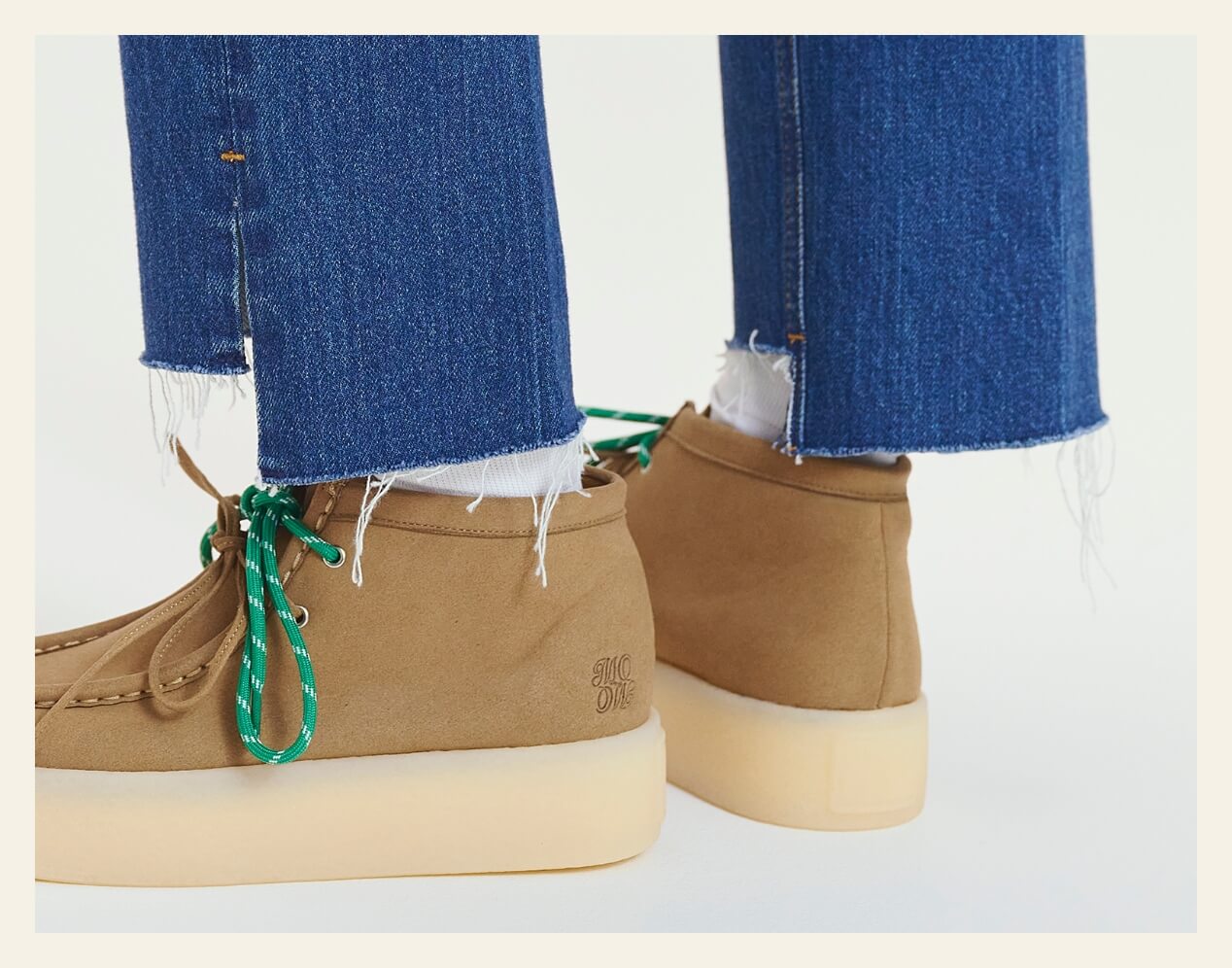 レースアップシューズ