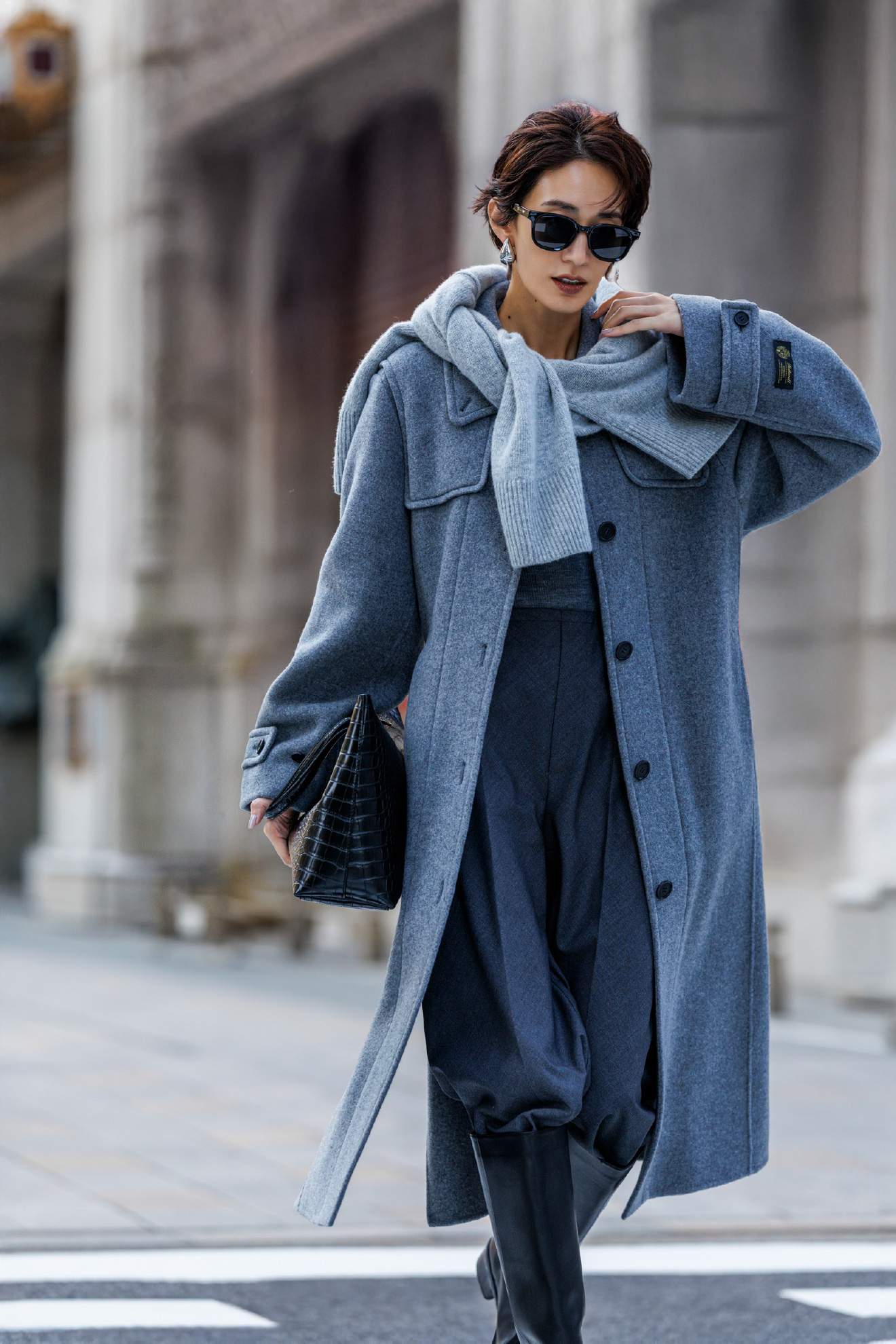 新品定価11万円タグ付き ドイツデザイナー ふんわりゆったりガウンニットアウター ビジネスから休日スタイルまでシーンを彩る Outer Collection Star