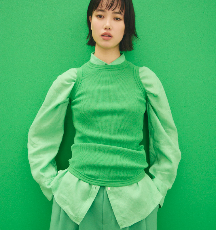 同コーディネートの別ショット