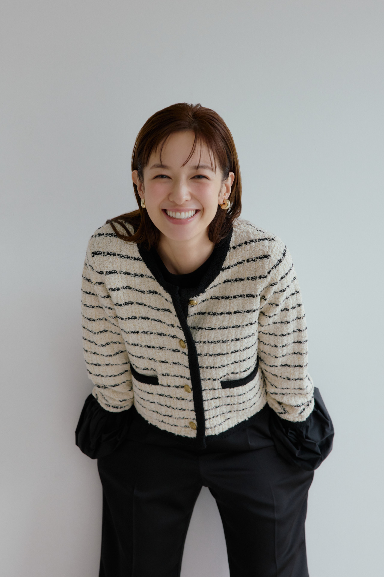 Style 03 Tweed Knit Cardigan の着用カット 1枚目