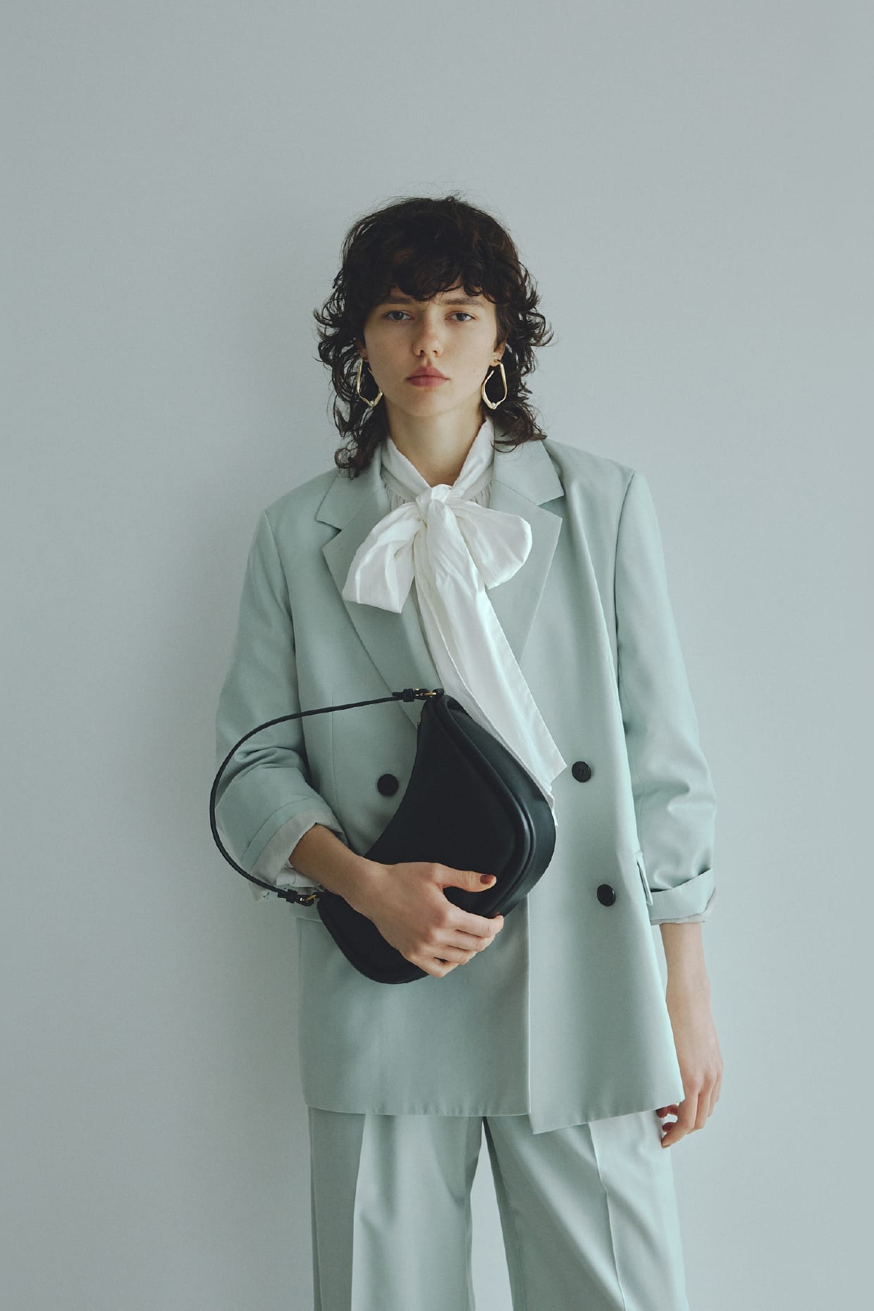 新品！　ミラオーウェン　グレー スタジャン 高橋志津奈の NEW STANDARD vol.13 │ Mila Owen（ミラ